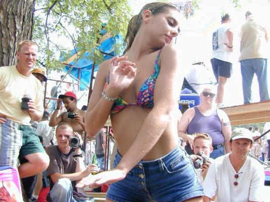 15P Wild outdoor event with naked drunk chicks