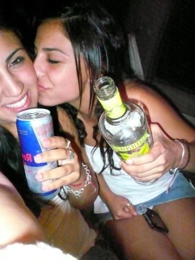 15P Pictures of intoxicated babes who got out of control