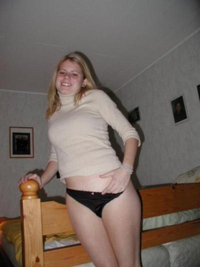 16P Amateur couples taking hot closeup pics of their fucking