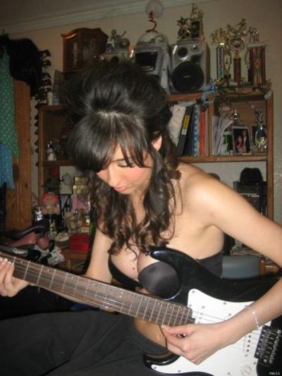 16P Photos amateurs de femmes excitées surprises en train de faire des choses désagréables