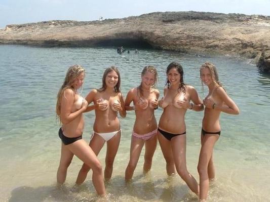 15P Many pretty amateur teens undressing and posing