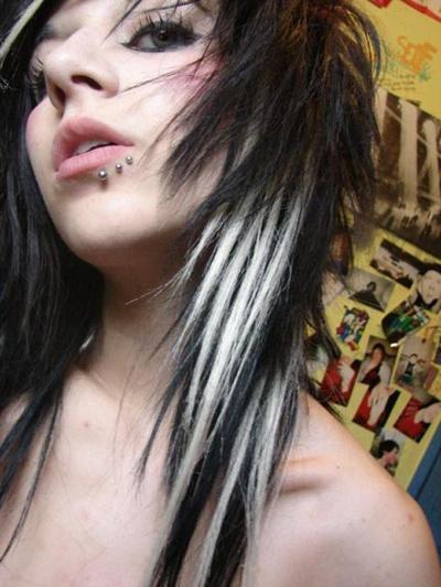 13P Doce Emo Girlfrieds Expondo Peitos Saborosos