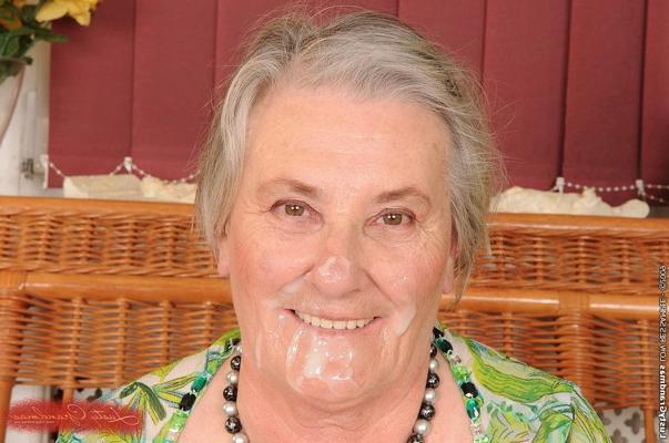 12P Very old granny got a juicy sperm load on her face