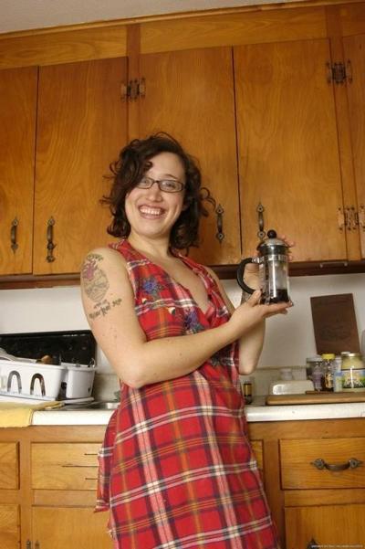 15P Tattooed coed Rachel exposes her hairy coochy