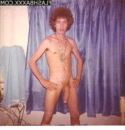 20P O jovem John Holmes acaba com seu pau gigante