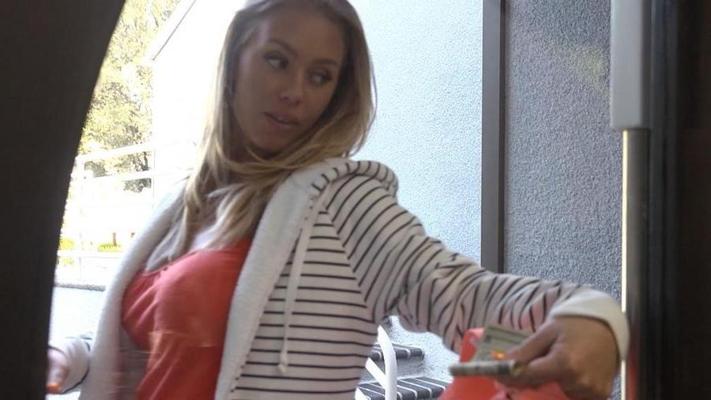 16P Nicole Aniston cheats on her hubby with a guy