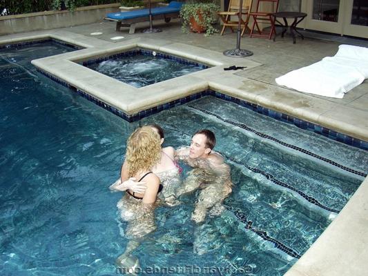16P Housewife has secret affair with horny neighbor