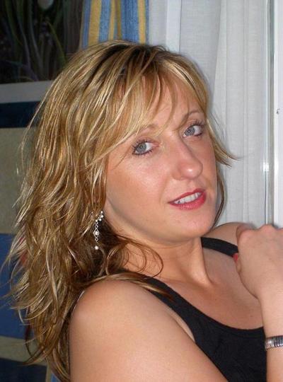 20P Amateur girlfriend sucking and fucking at home