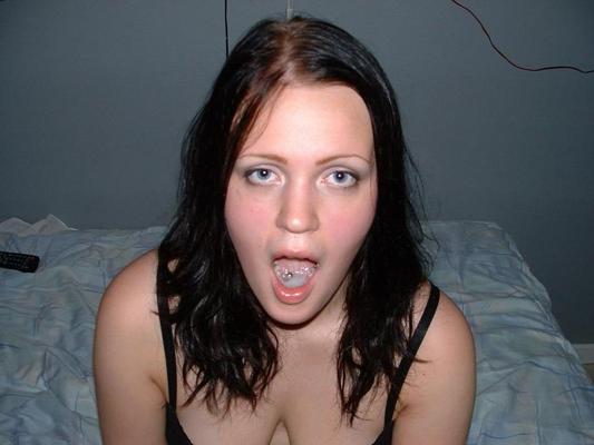 20P Amateur girlfriend sucking cock at home and fucked