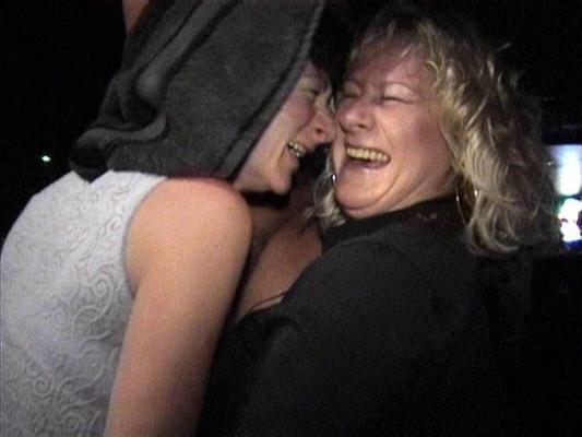 18P Wild women at male stripper party