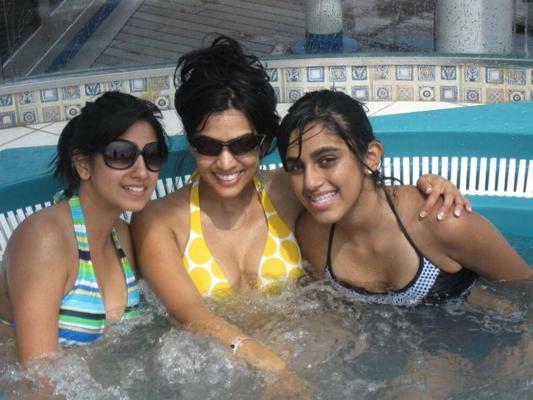 15P Real indian gfs are posing and naked gallery 3