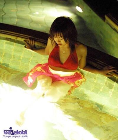 15P A sexy home made pics of a Japanese teen in a typical day