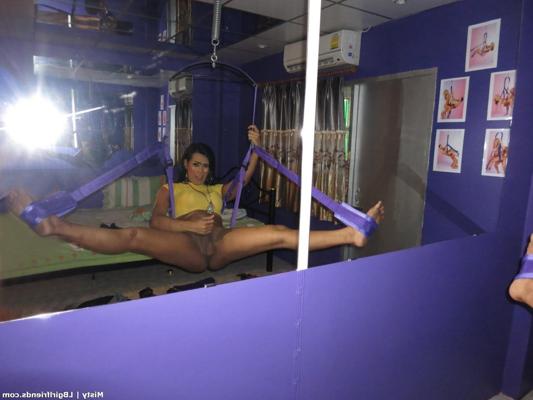 15P Caliente Ladyboy Novia a pelo enculada sin condón por su novio transexual corre ja
