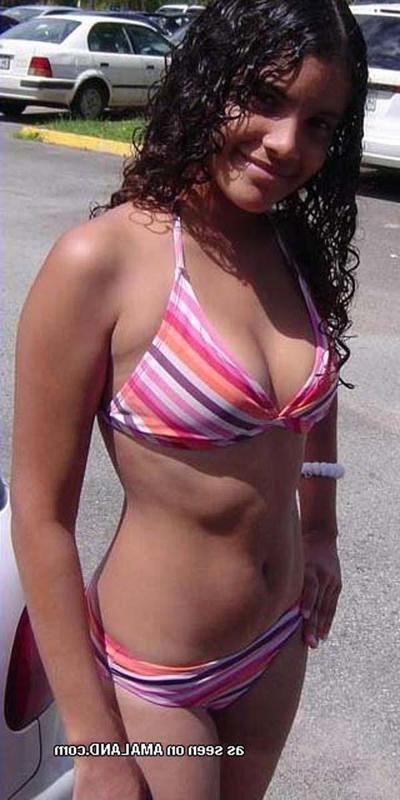 16P Pictures of sexy amateur Mexican chicks in their bikini