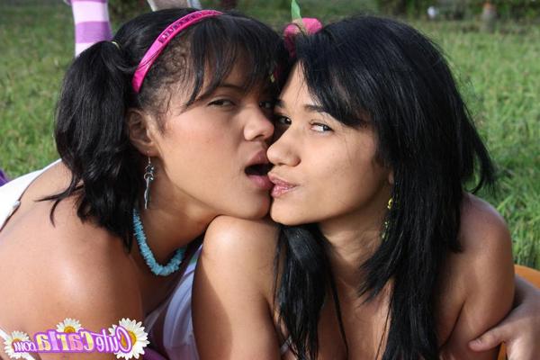 14P Cute teen flashes big breasts to 18 year old lesbian GF outdoors