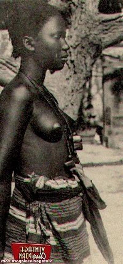 12P Fotos sexuales vintage de varias damas étnicas.