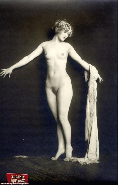 12P Very artistic vintage nude hairy girls pictures