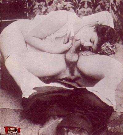 12P Couples vintage sensuels ayant des relations sexuelles sales dans les années vingt