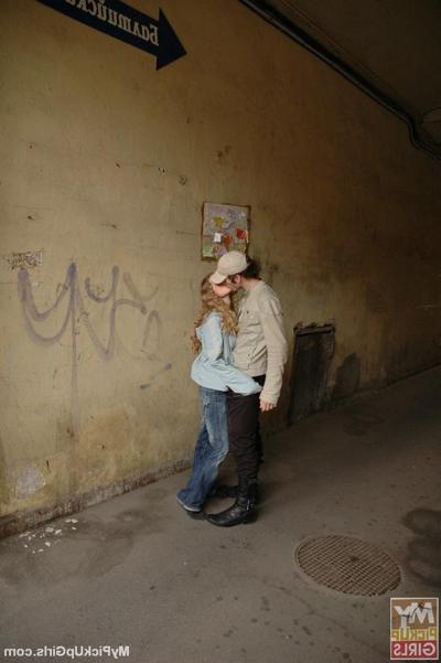 16P Girl gets pickd up and fucked in public