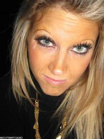 16P Horny chicks banging a male stripper