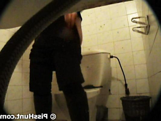 14P Пухлую зрелую засняли перед шпионской камерой, пока она звенела