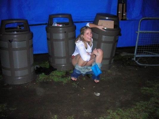 16P voyeur teens pissing outdoor