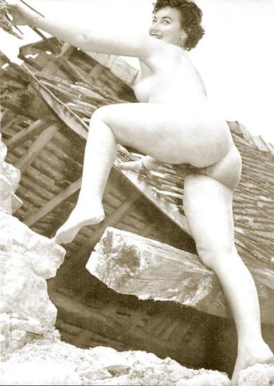 25P Vintage Tits & Pussy 7
