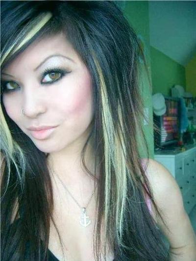 15P Yummy Emo Girlfriends Flashing Insanely Awesome Tits