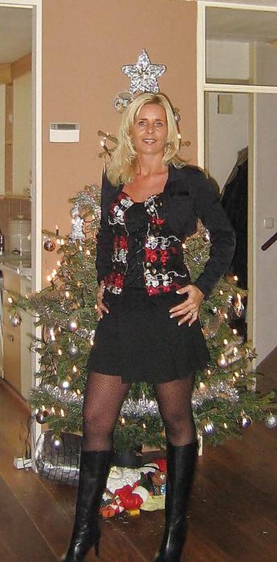 5P Nancy sexy mature slut and mom