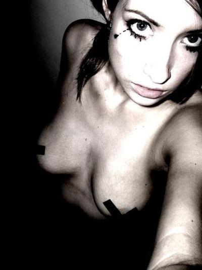 16P Real amateur cuties posing naked