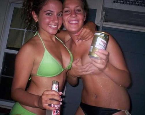 15P Really drunk amateur girlfriends exposed