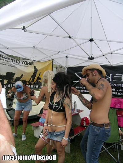 12P Nude contest with tons of drunk girls