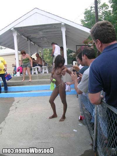 12P Crazy drunken public flashing footage