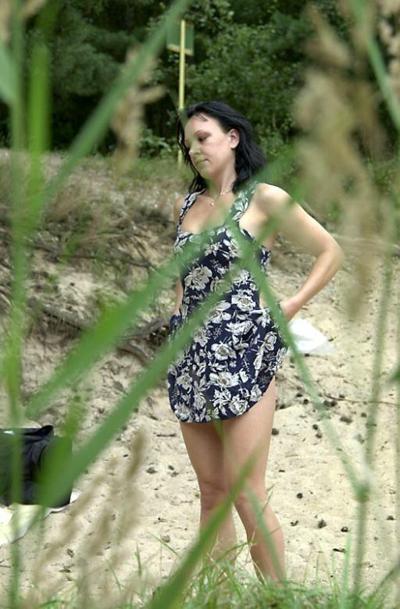16P Gina gets caught sunbathing naked on the beach