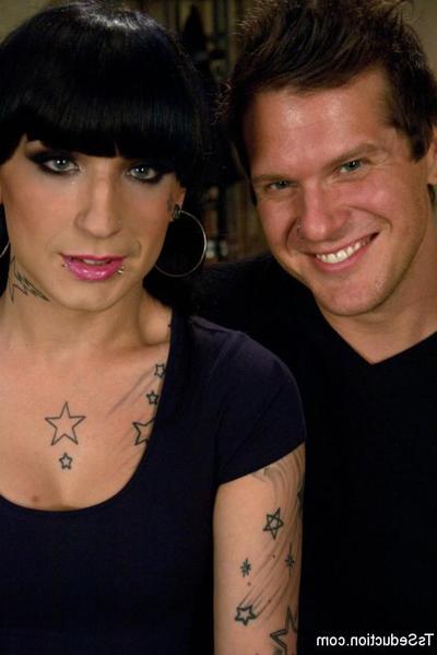 14P Kelly Clare transsexual girl bangs the daylights out of her man
