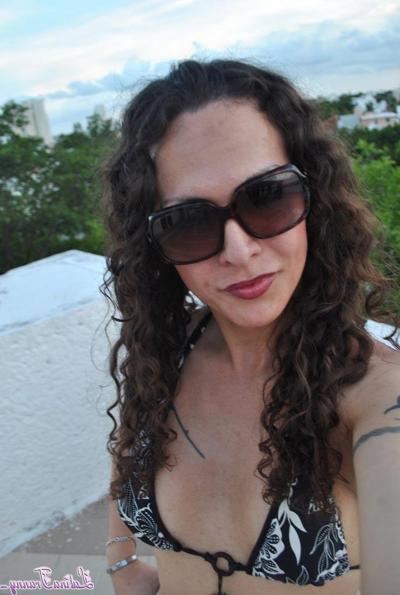 12P Naughty shots of Nikki Montero in Cancun