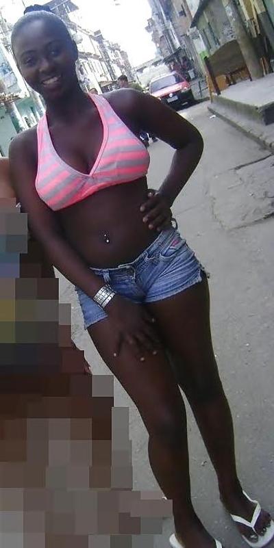 25P Mulatto women of Rio de Janeiro. (Beaches and slums). (04)