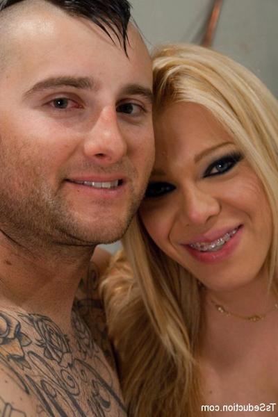 15P Blonde tranny sucks cock