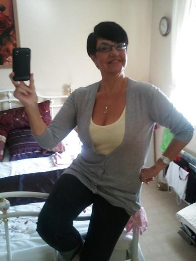 25P Sexy GILF Jean