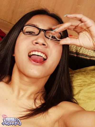 15P Huge cock asian ladyboy cutie playing with her cum