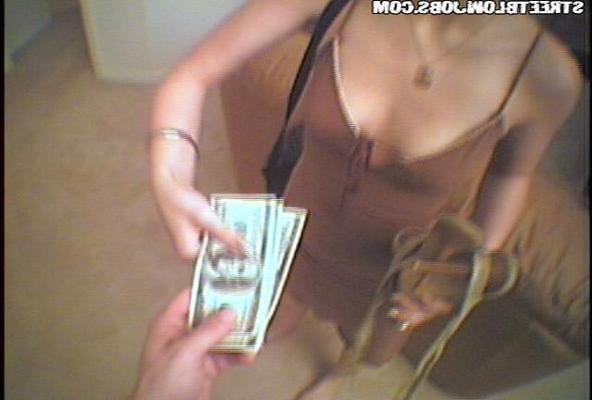 12P 12 pics and 1 movie of Nikki from Street Blowjobs