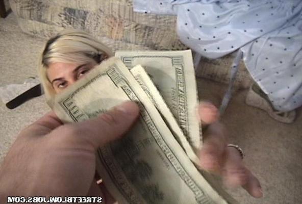 12P 12 pics and 1 movie of Gwen from Street Blowjobs