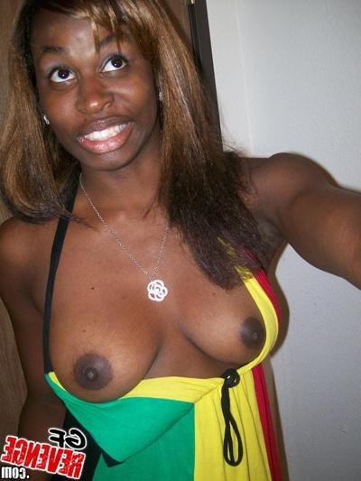 15P Amateur college teen girlfriends pose and fuck their boyfriends