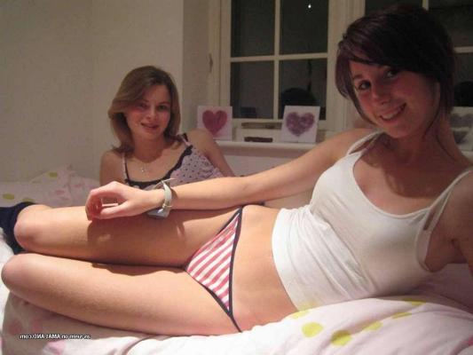 15P Assorted teenage girlfriends pose for candid homemade snapshots