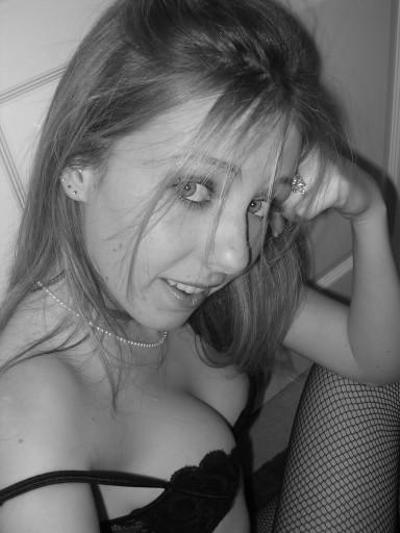 15P Many pretty and hot amateur teens undressing and posing sexy