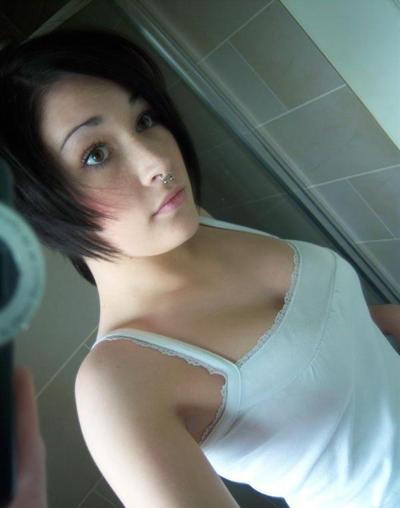 15P Selfshot emo teen girlfriends in panties
