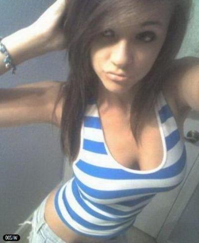 15P Geile Selfshot-Emo-Teenager necken in Höschen