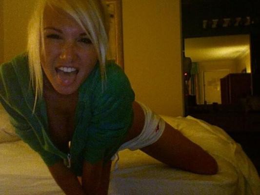 15P Amateur teens are very happy after cumshot or facial