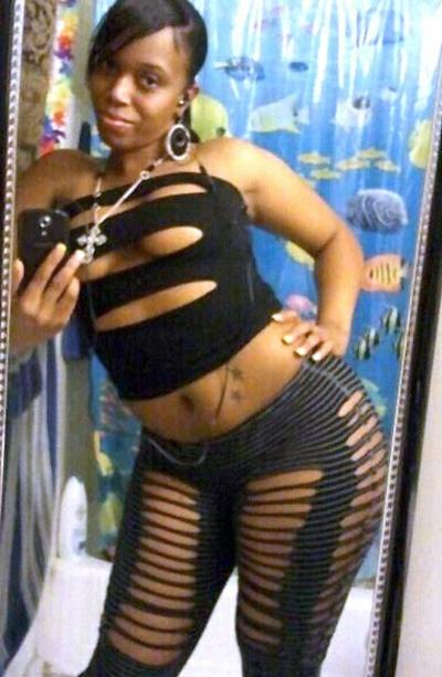 12P Black teenie gfs are posing and fucking gallery 1