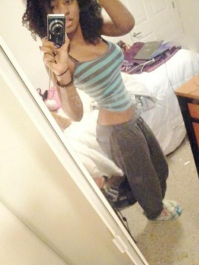 15P Black Teen Submit - черные юные подруги позируют и трахаются, галерея 110